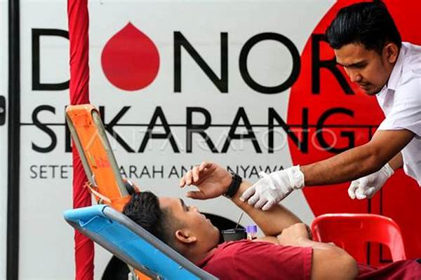 Warga Bandung Gelar Aksi Donor Darah Massal Di Alun-alun
